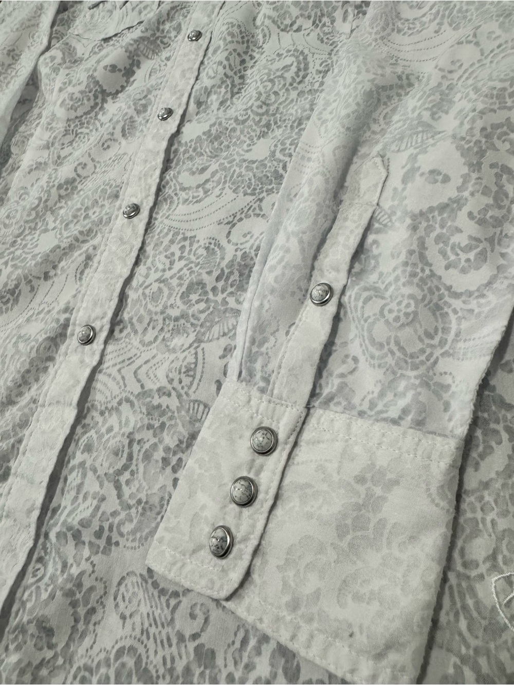 Ariat White Paisley Snap Western Shirt - Picture 4 of 5